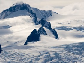 Weatherwatch: Dirty glaciers melt faster than clean glaciers